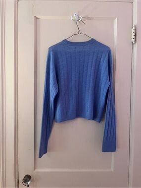 Nadaam Cashmere Ribbed Knit Sweater in Medium Blue